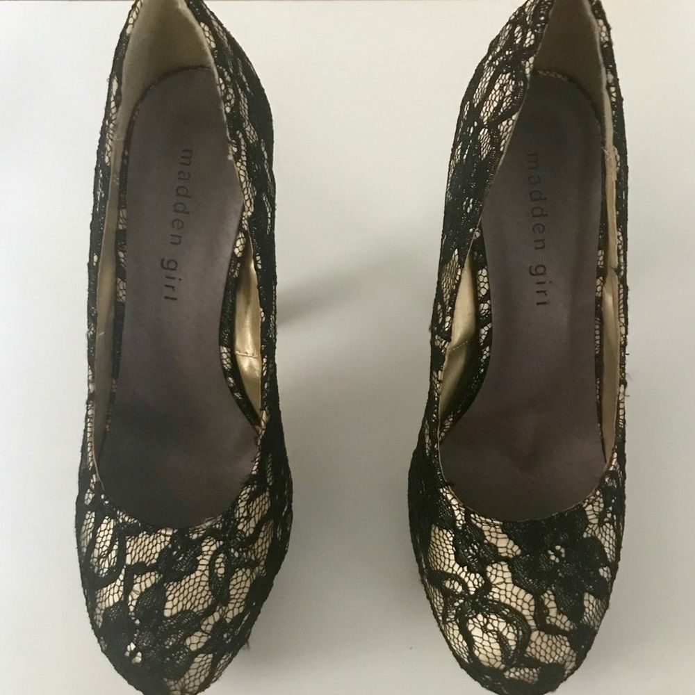 Madden Girl Mellony Black Laced Shoes size 7.5